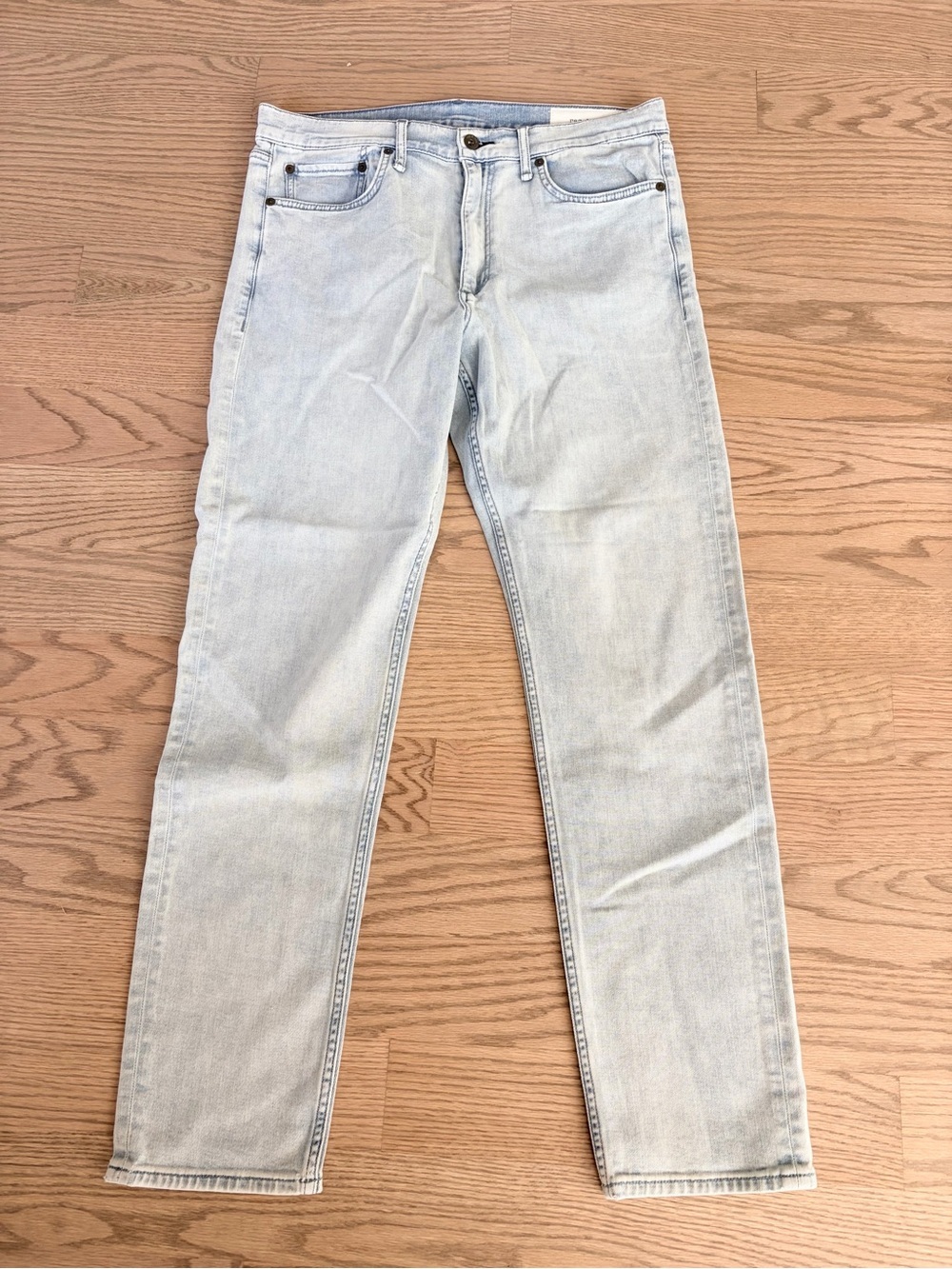 Rag & Bone Fit 2 Slim Light Wash Jeans Relaxed Fit Everyday Casual Clean Cut